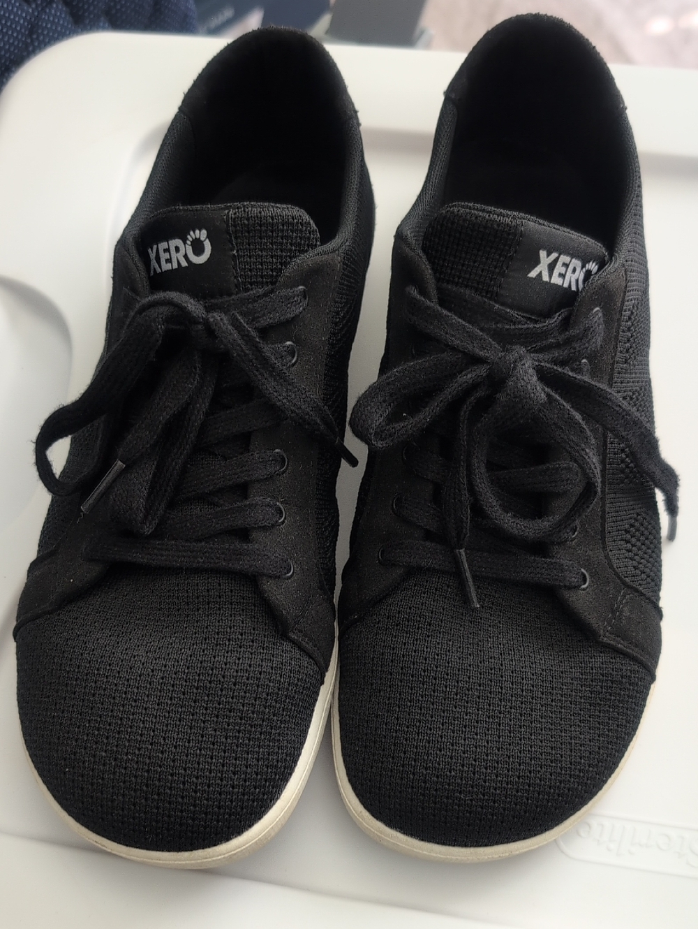 Xero Mens Black Sneakers Dillon Size 10.5